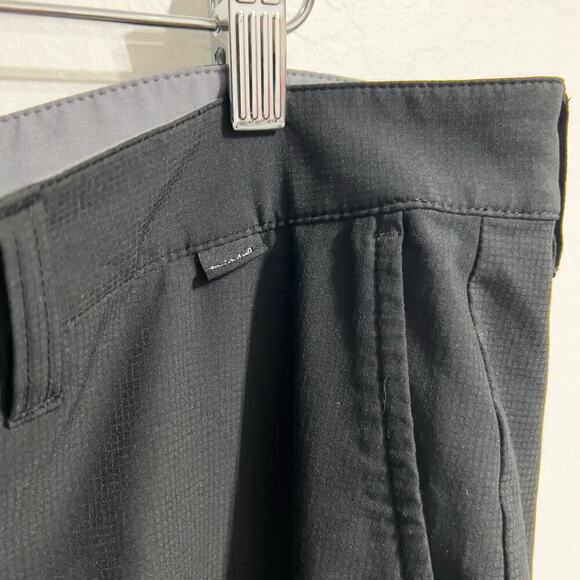 Travis Mathew Pants Golf Active Sz 40 / 34 Pockets Black Performance - Picture 2 of 7